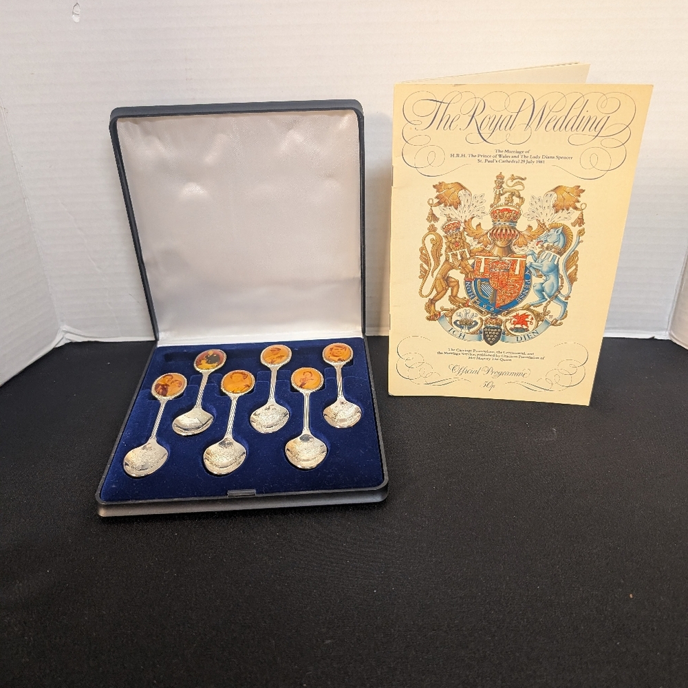 1981 Official ROYAL WEDDING PROGRAMME Program PRINCE Charles & Lady DIANA Spoons